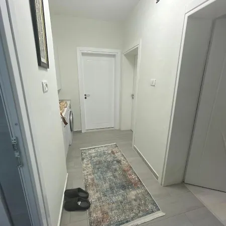 Senri Apartman *
