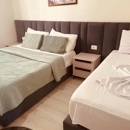 Apartment Senri *